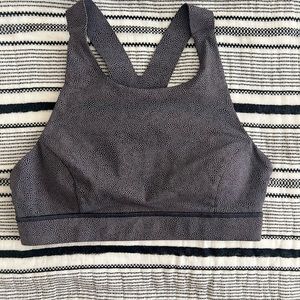 Lululemon sports bra size 10